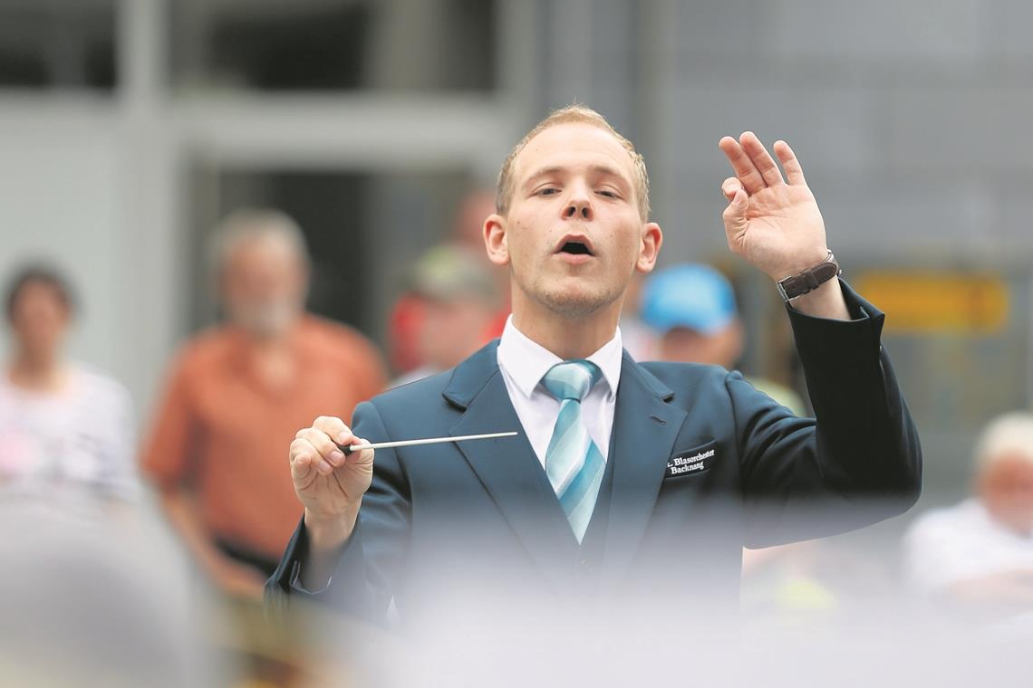 Musikalisches Aushängeschild der Stadt Christian Wolf bei einem Platzkonzert im Biegel.