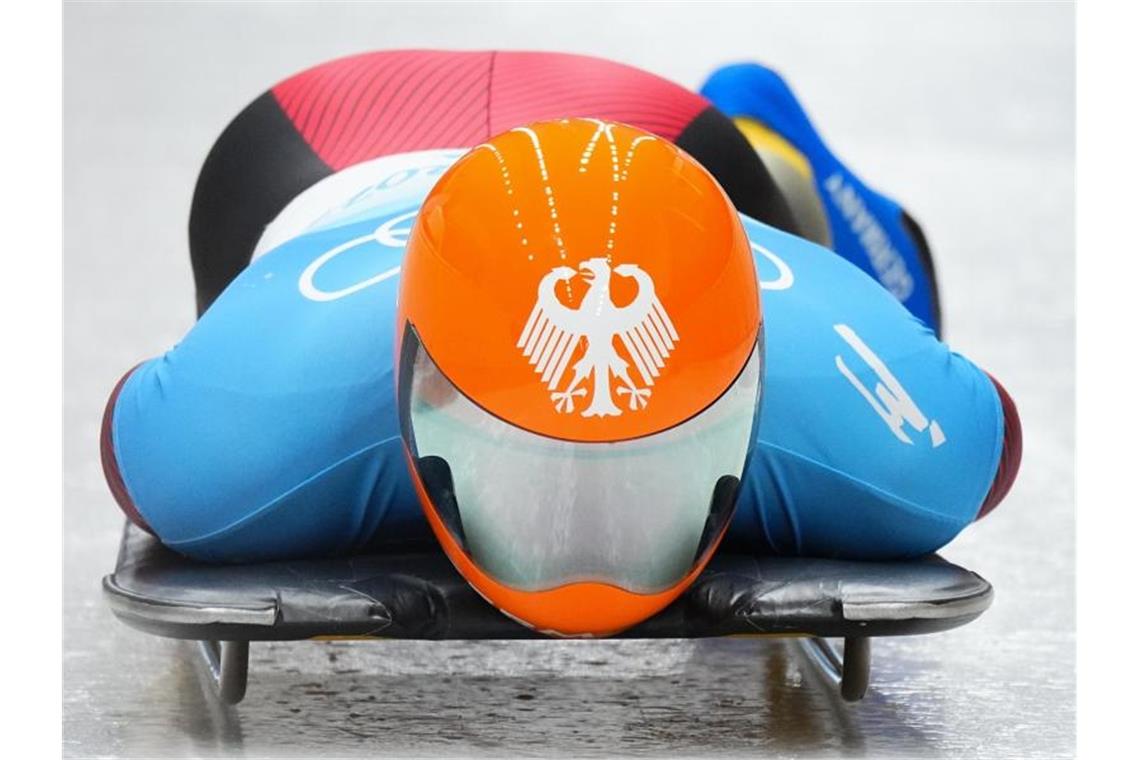Skeletoni Grotheer setzt Gold-Festspiele im Eiskanal fort Christopher Grotheer raste als erster Deutscher zu Gold im Skeleton. Foto: Michael Kappeler/dpa