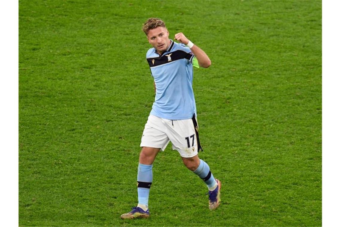 Ciro Immobile von Lazio Rom bejubelt sein Tor zum 1:1. Foto: Bernd Thissen/dpa-Pool/dpa