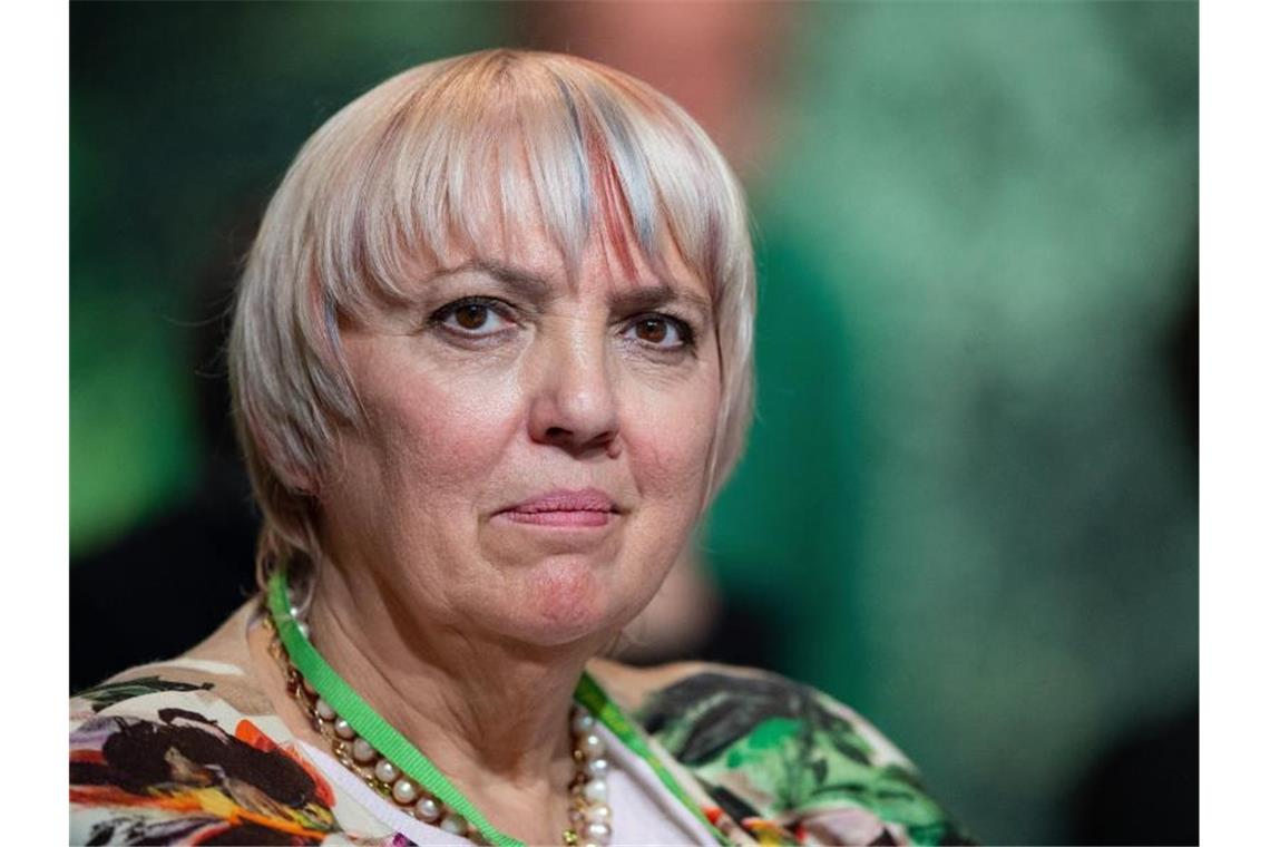 Claudia Roth nennt Innenminister Horst Seehofer „mitverantwortlich an dem unmenschlichen Leid an Europas Haustür“. Foto: Guido Kirchner/dpa