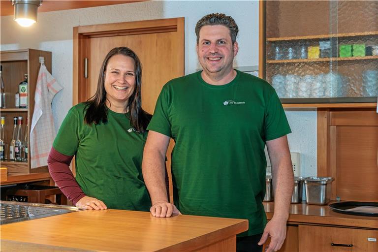 Claudia Zerrweck und Nikolai Sztuparits freuen sich, am kommenden Sonntag in der Küche für ihre Gäste zu wirbeln. Fotos: Stefan Bossow