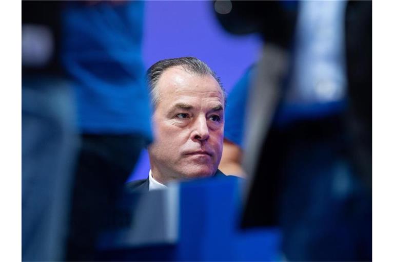 Clemens Tönnies muss sich vor dem Schalker Ehrenrat verantworten. Foto: Guido Kirchner