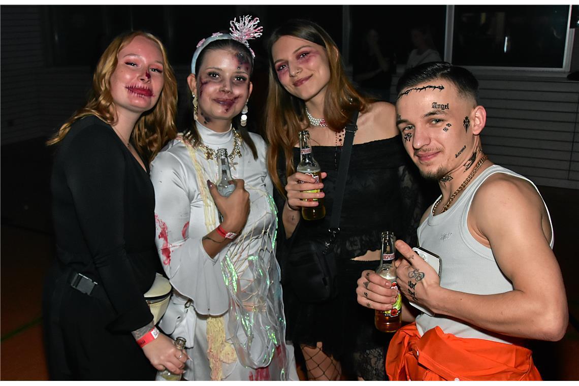 CLOUDSEVEN HALLOWEEN-Party in der Gemeindehalle Burgstall. SK
