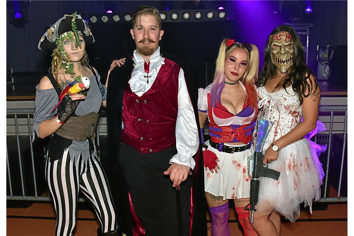 CLOUDSEVEN HALLOWEEN-Party in der Gemeindehalle Burgstall. SK