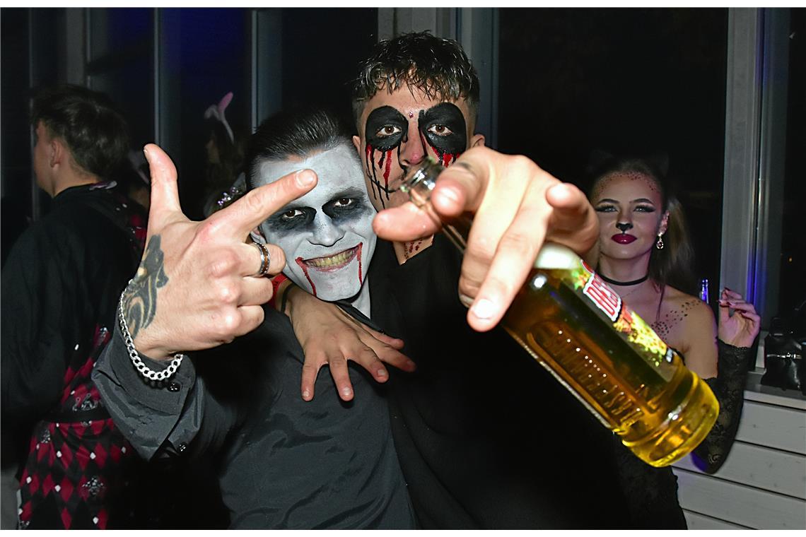 CLOUDSEVEN HALLOWEEN-Party in der Gemeindehalle Burgstall. SK