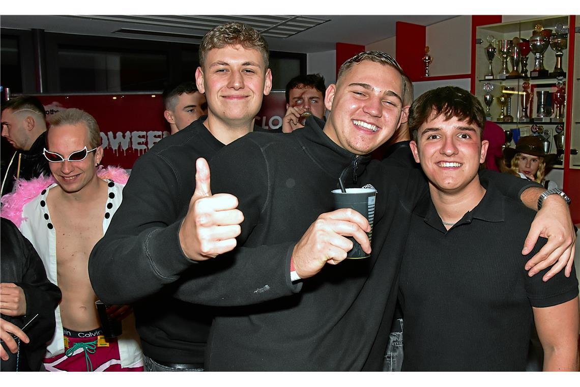 CLOUDSEVEN HALLOWEEN-Party in der Gemeindehalle Burgstall. SK