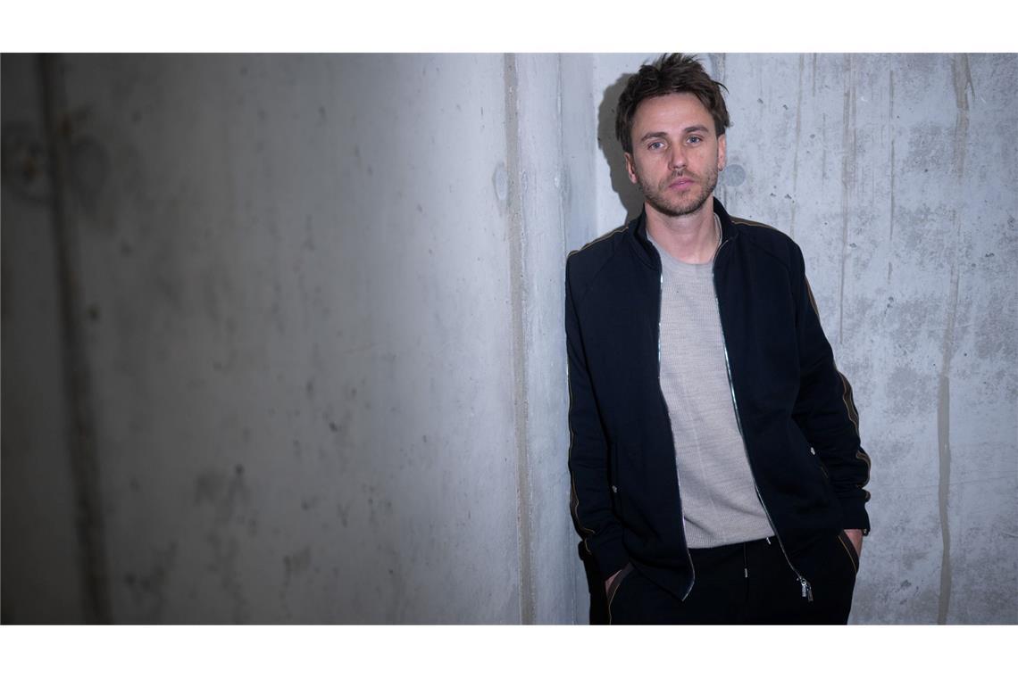 Clueso lebt weiterhin in Erfurt.