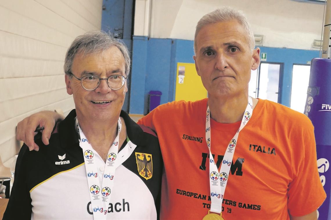 Ein Erfolg und ein großes Erlebnis Coach Pitt Richter und sein prominenter italienischer Kollege Giancarlo Dametto (rechts), der 1984 in Los Angeles Olympiabronze gewann.