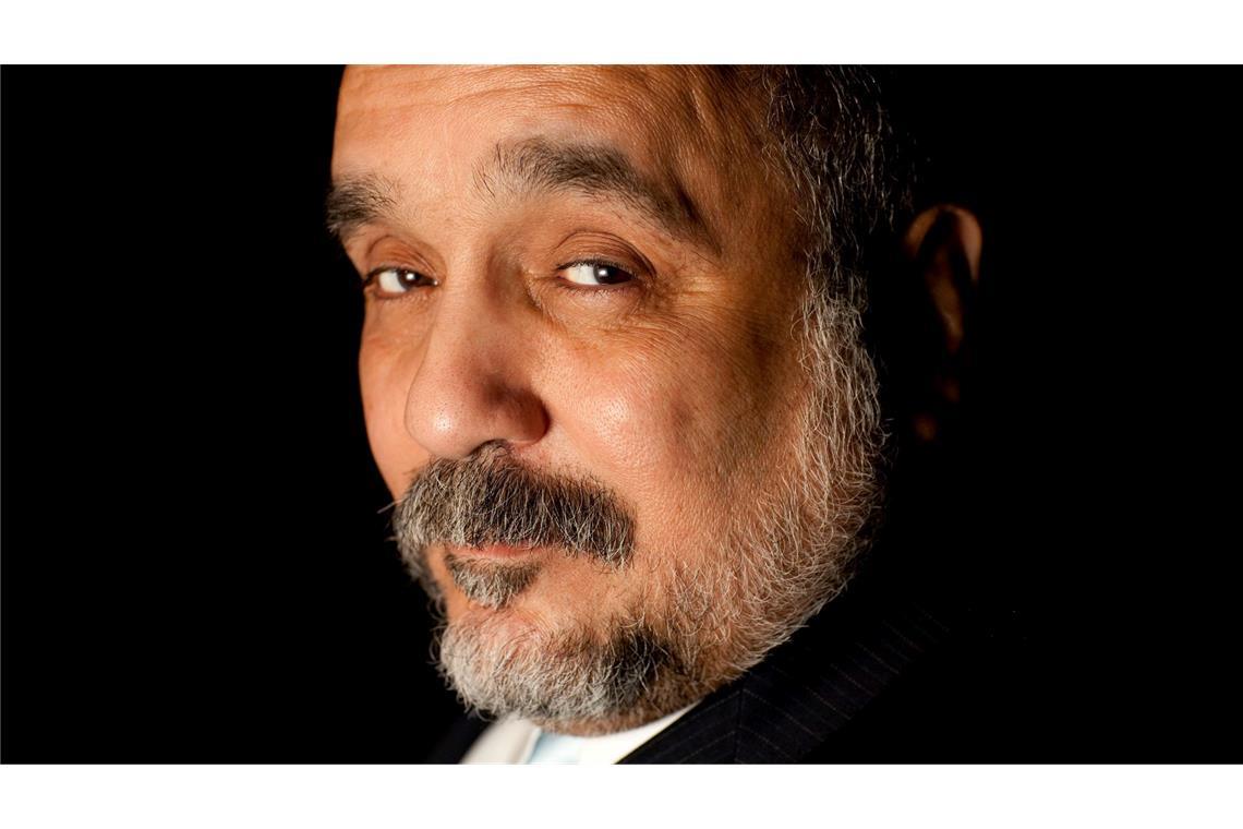 Colón engagierte sich auch für die Bürgerrechte der spanischsprachigen Minderheit in New York.