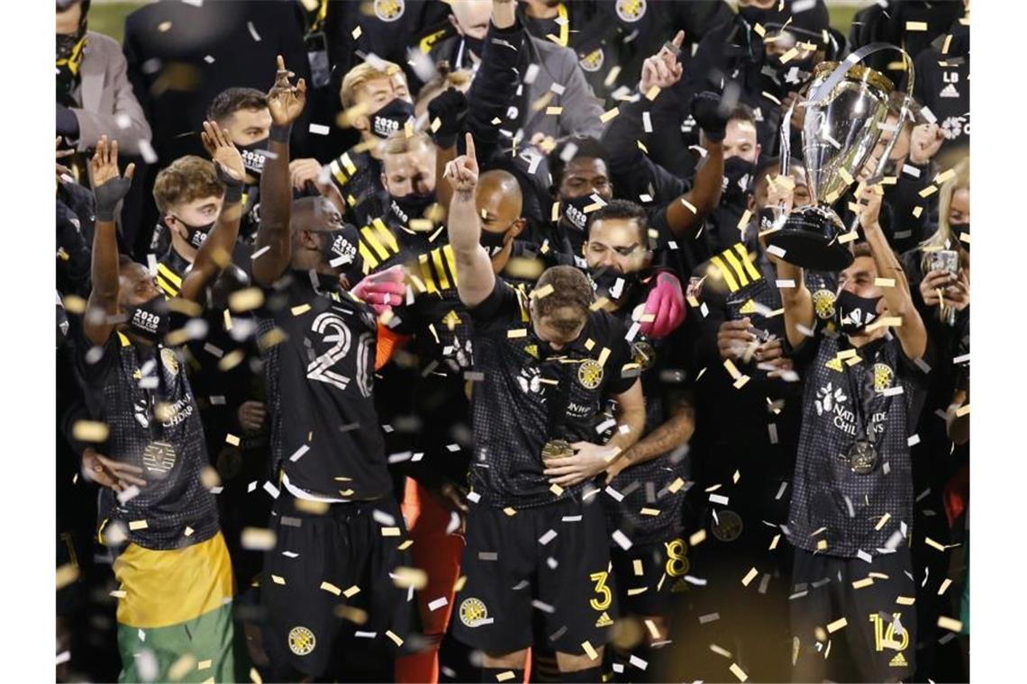 Columbus Crew zum zweiten Mal MLS-Meister Columbus Crew gewann zum zweiten Mal nach 2008 die Fußball-Meisterschaft in der nordamerikanischen Profi-Liga. Foto: Jay Laprete/AP/dpa