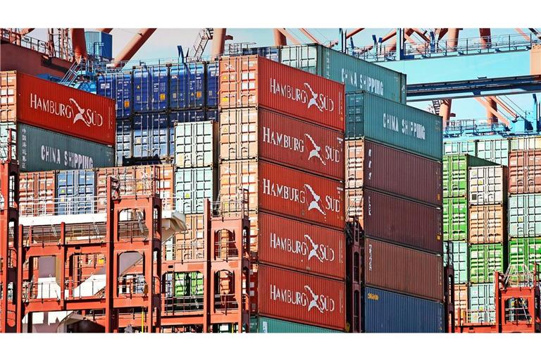Container am Eurokai im Hamburger Hafen
