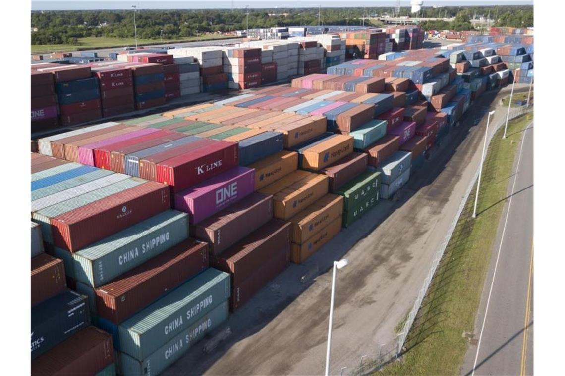 Container im Hafen von Portsmouth im US-Bundesstaat Virginia. Foto. Steve Helber/AP Foto: Steve Helber