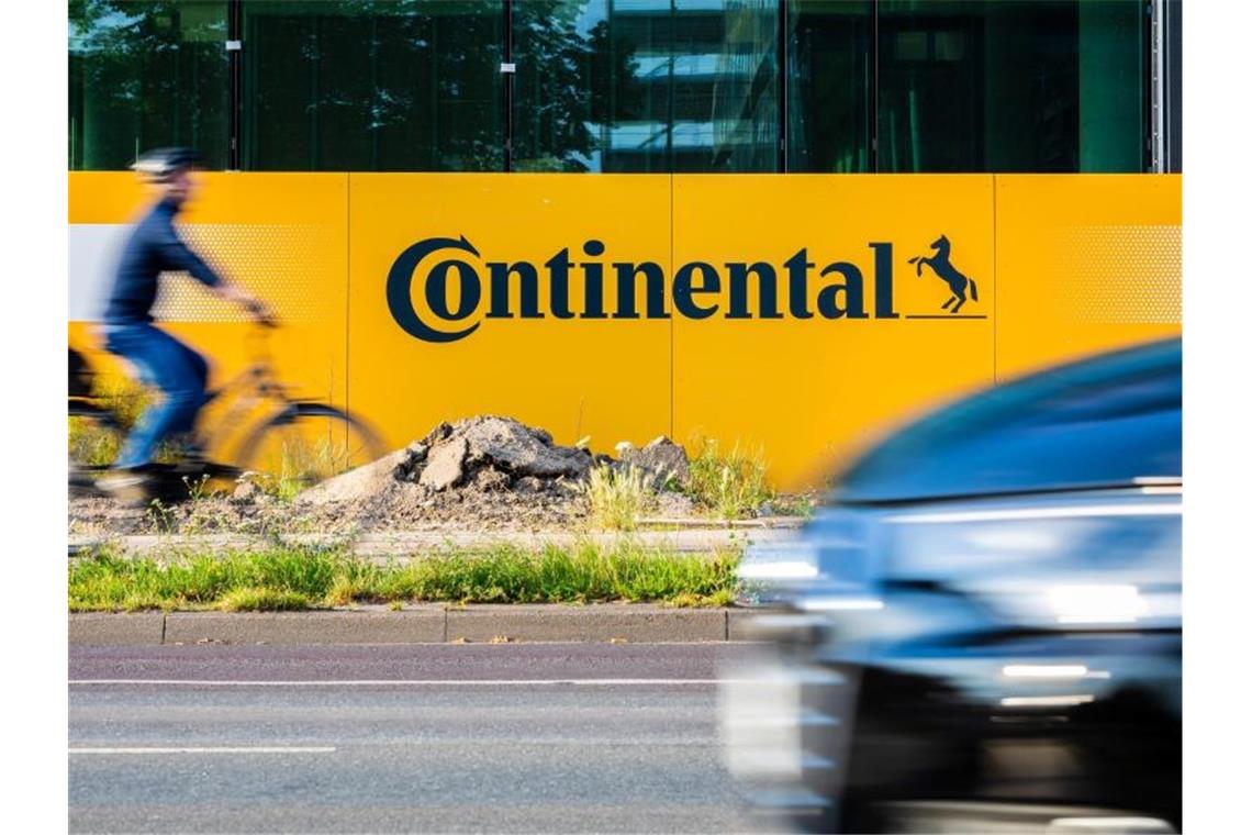 Continental wegen Corona in roten Zahlen Conti will angesichts der Verluste in der Pandemie seinen Sparkurs fortsetzen. Foto: Moritz Frankenberg/dpa