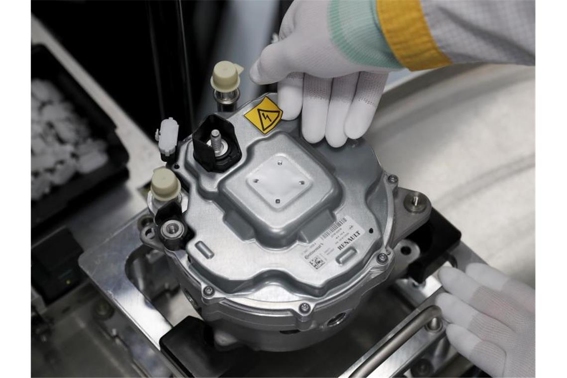 Continental und Bosch: Überhöhte Bleiwerte entfernt Continental und Bosch haben Autoteile mit zu hohen Bleiwerten aus ihren Lieferketten entfernt und damit nach eigener Aussage frühere Verstöße gegen eine EU-Richtlinie bereinigt. Foto: picture alliance / Daniel Karmann/dpa