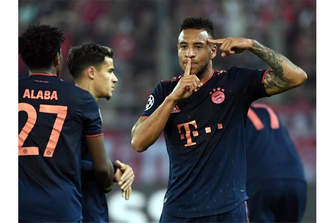 Lewandowski und Müller führen Bayern zu Zittersieg in Piräus Corentin Tolisso (r) baute die Bayern-Führung auf 3:1 aus. Foto: Sven Hoppe/dpa