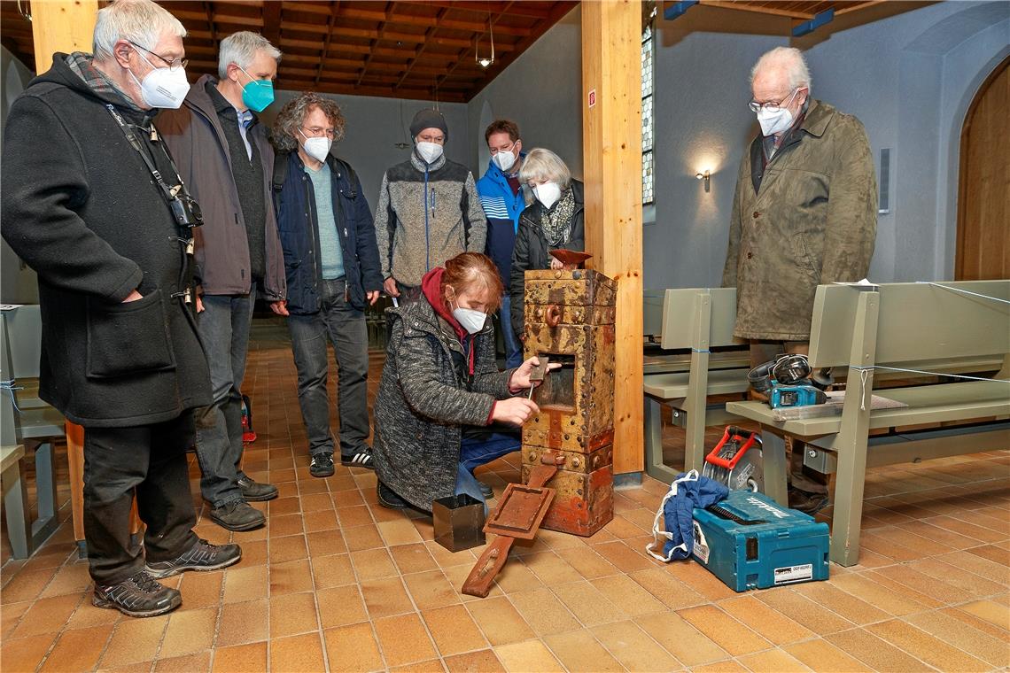 Restaurierter Opferstock kehrt zurück