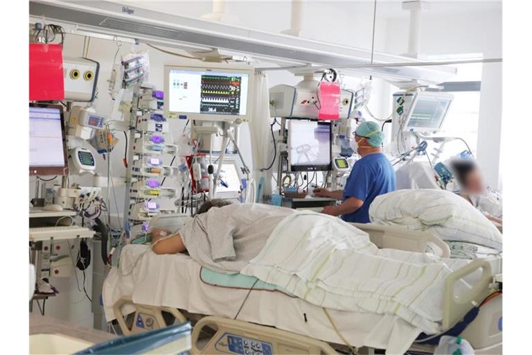 Covid-19-Intensivstation in einer Klinik in Gera. Foto: Bodo Schackow/dpa-Zentralbild/dpa