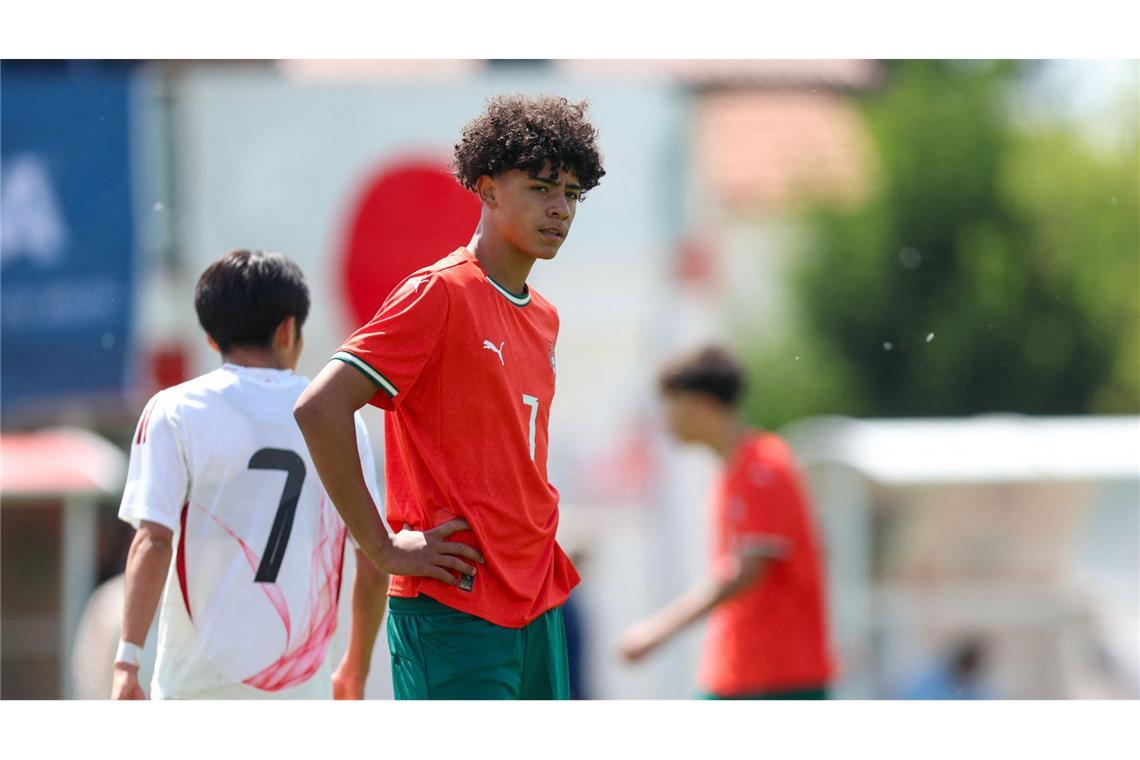 Ronaldo-Sohn gibt Debüt für Portugal: „Sehr stolz auf dich“ Cristiano dos Santos wurde beim 4:1 der U15 gegen Japan in der 54. Minute eingewechselt - natürlich mit der Nummer 7 auf dem Rücken.