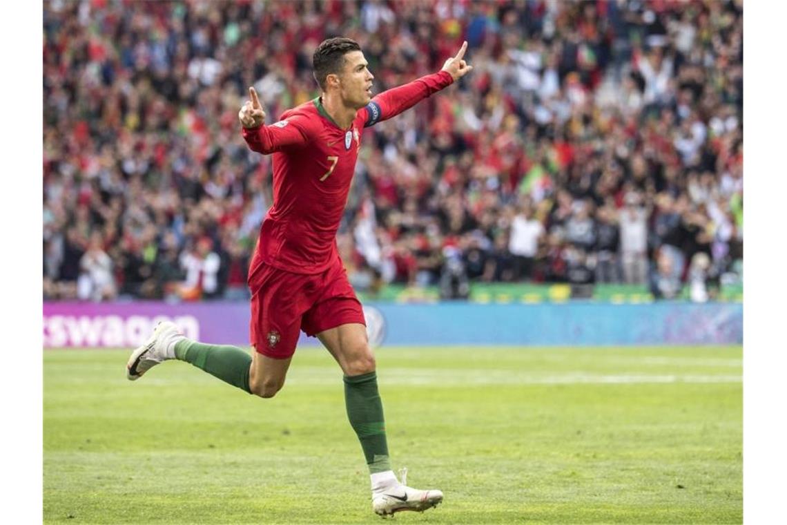 Cristiano Ronaldo schoss Portugal zum Sieg. Foto: Jean-Christophe Bott/KEYSTONE