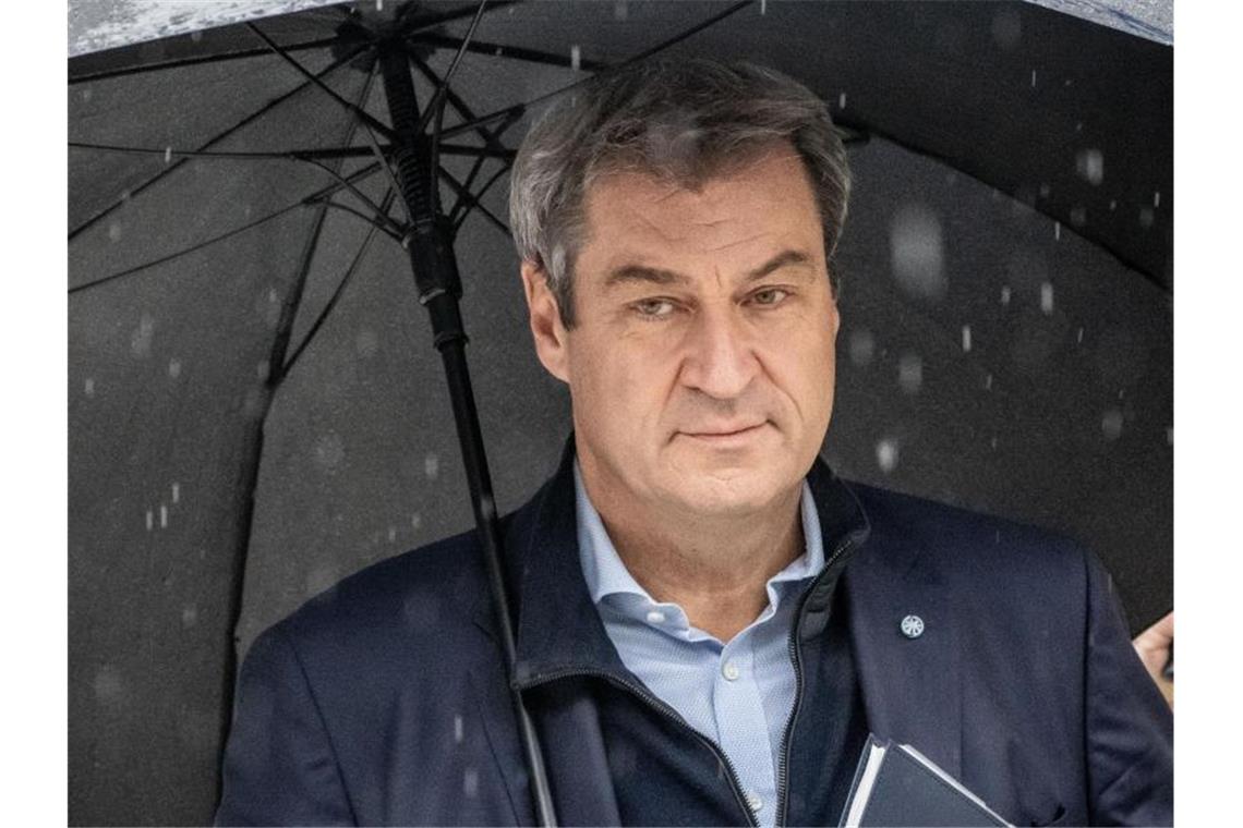 Nach Sondierungsdurchlauf wieder Grüne und FDP am Zug CSU-Chef Markus Söder trifft zu den Sondierungsgesprächen ein. Foto: Michael Kappeler/dpa