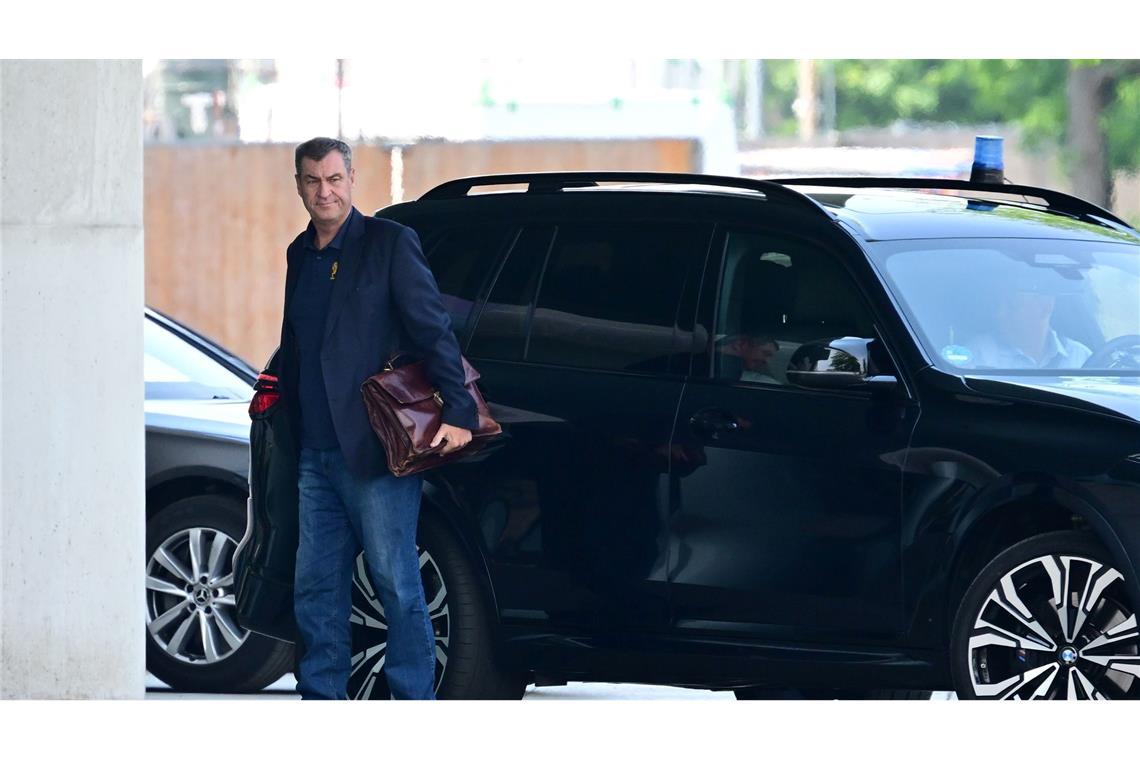 CSU-Chef Söder fuhr am Kanzleramt vor.