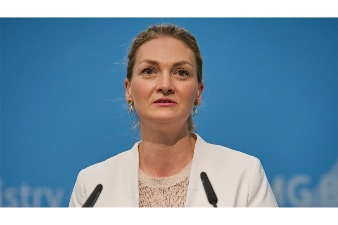 CSU-Gesundheitsministerin Judith Gerlach fordert nach dem CDU-Parteitag eine Rücknahme der Cannabis-Legalisierung (Archivfoto).