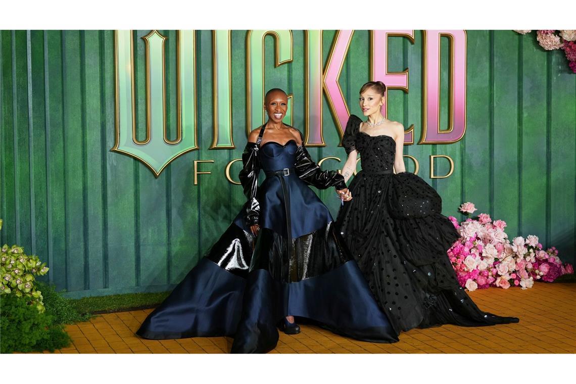 Cynthia Erivo, links, eilte Ariana Grande bei dem Vorfall in Singapur zu Hilfe. (Archivbild)