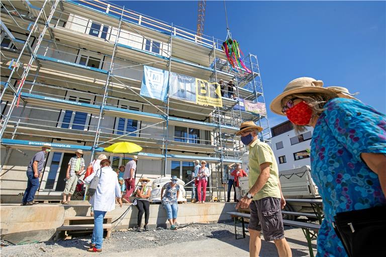 Da es mit dem Rohbau bislang keine Probleme gab, konnte dieser Tage das Richtfest fröhlich gefeiert werden. Foto: A. Becher