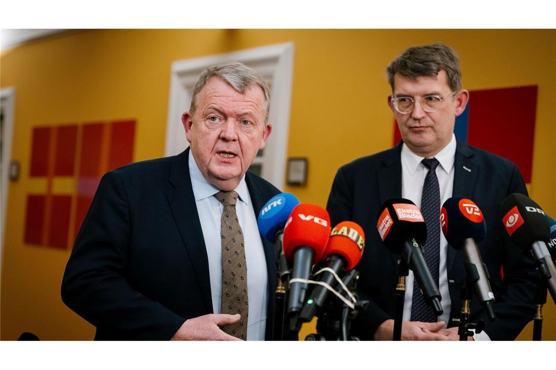 Dänemarks Außenminister Lars Løkke Rasmussen (links) will dafür sorgen, dass Trumps Annexionsfantasien nicht Wirklichkeit werden.