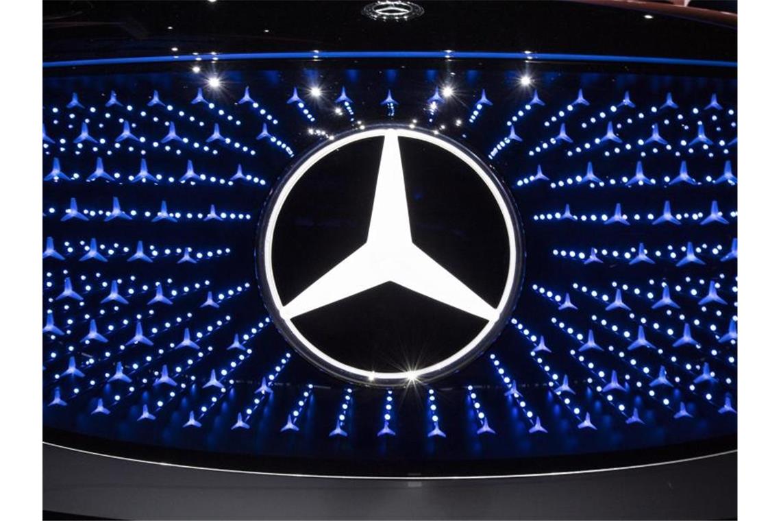 Daimler ruft Führungskräfte zum strengen Sparkurs auf