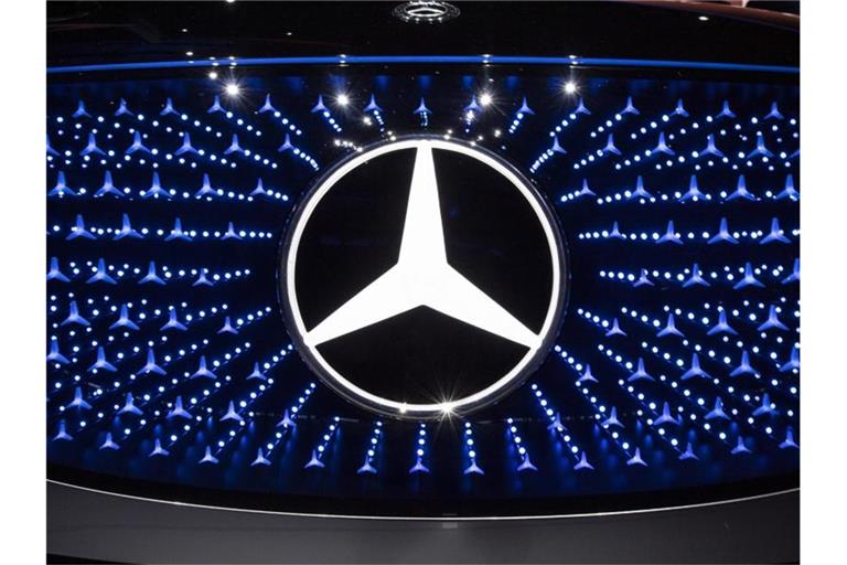 Daimler hatte im zweiten Quartal unter anderem wegen Rückstellungen für Verfahren im Zusammenhang mit dem Dieselskandal rote Zahlen geschrieben. Foto: Boris Roessler