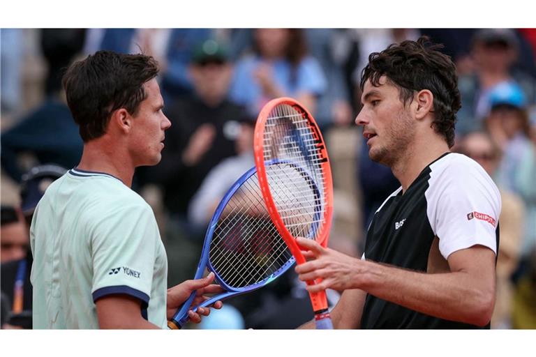 Daniel Altmaier (links) besiegte überraschend den Favoriten, US-Profi Taylor Fritz.