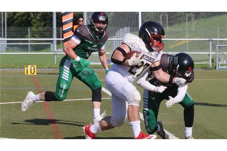 Daniel Bäßler (in Weiß/im Foto gegen Heidelberg) erzielte im Relegationsspiel gegen die Fulda Saints einen Touchdown nach einem Lauf über 60 Yards.