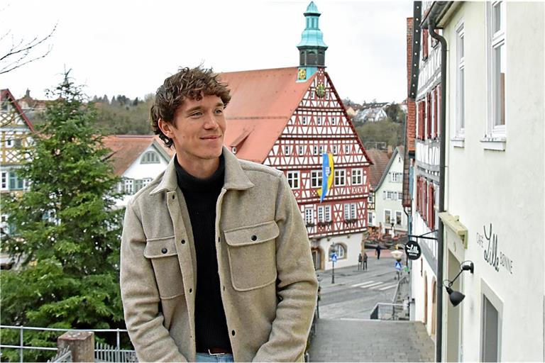 Daniel Bizer besucht gerne Kommunen, in denen das Produkt von Tivio zum Einsatz kommt, wie hier in Backnang. Foto: Tobias Sellmaier