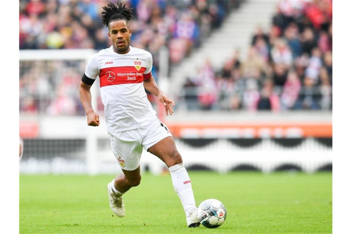 Daniel Didavi vom VfB Stuttgart führt einen Spielzug aus. Foto: Tom Weller/dpa/Archivbild