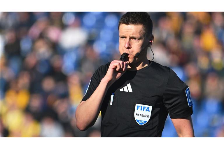 Daniel Siebert pfeift das Champions-League-Finale. (Archivbild)