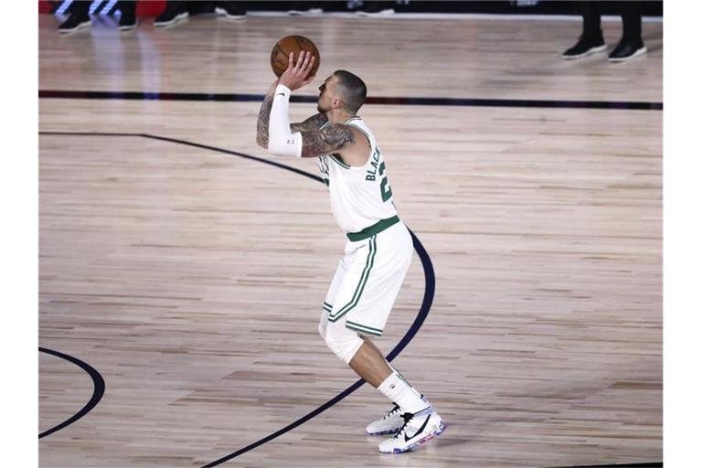 Daniel Theis bei einem Dreipunktewurf. Foto: Kim Klement/Pool USA Today Sports/AP/dpa