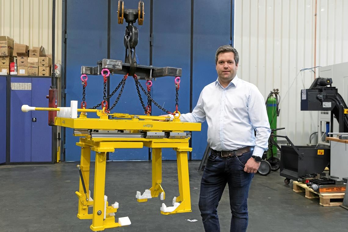 Weniger Wartezeit an der Achterbahn Daniel Wieland entwickelt individuelle Transportlösungen nach den Wünschen des Kunden. So wie dieses Trägergestell für Bauteile in einer Autofabrik.Foto: J. Fiedler