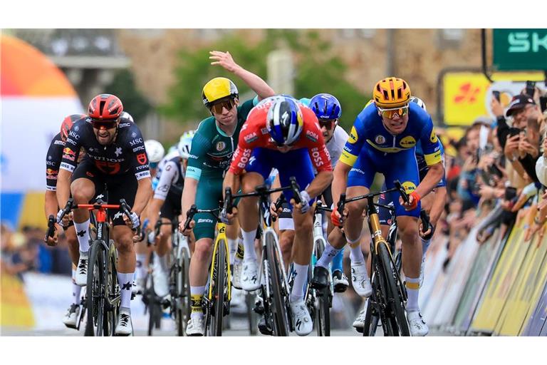 Danny van Poppel wird der Sieg auf der dritten Etappe nachträglich aberkannt.