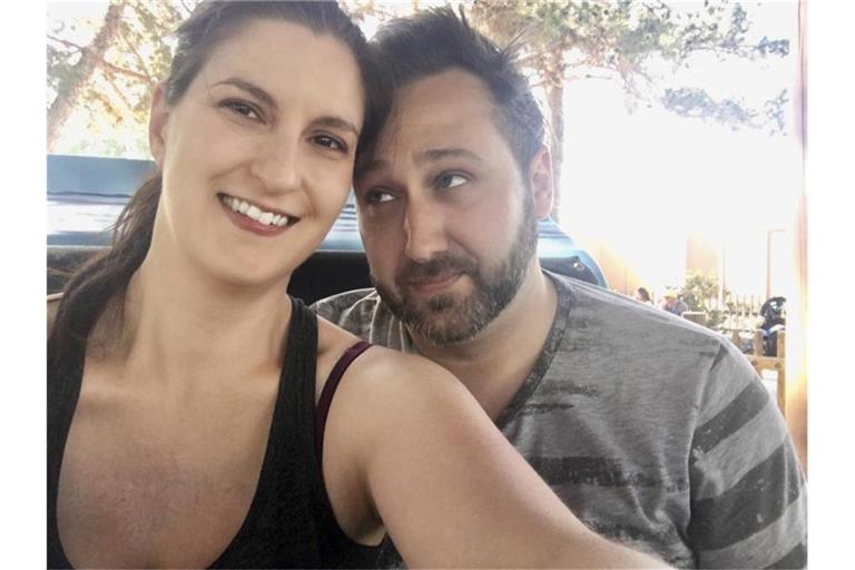 Daphna und Alexander Cardinale haben nach einer Verwechslung in einer Fruchtbarkeitsklinik das Baby eines anderen Paares zur Welt gebracht. (Archivbild). Foto: Uncredited/Peiffer Wolf Carr Kane & Conway via AP/dpa