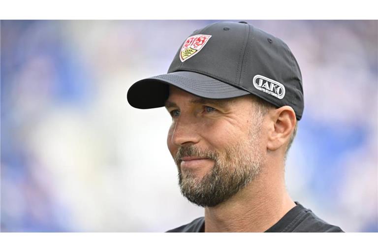 Darf sich als neuer Freistoß-Experte beim VfB feiern lassen: Trainer Sebastian Hoeneß.