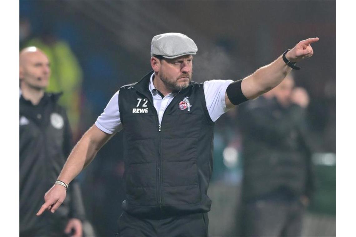 Baumgart nach Quarantäne - „Alle froh, dass ich raus bin“ Darf wieder an der Seitenlinie stehen: Kölns Trainer Steffen Baumgart. Foto: David Inderlied/dpa