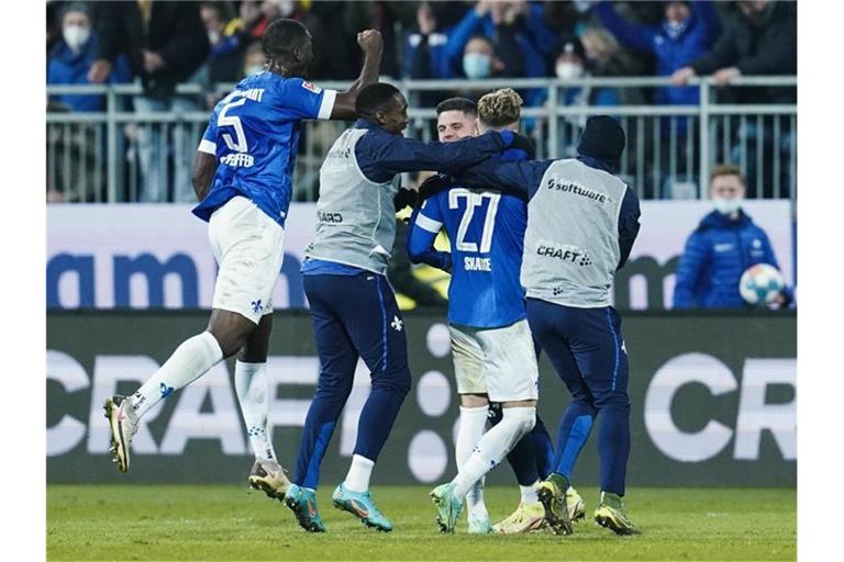 Darmstadt drehte gegen Heidenheim einen 0:2-Rückstand. Foto: Uwe Anspach/dpa
