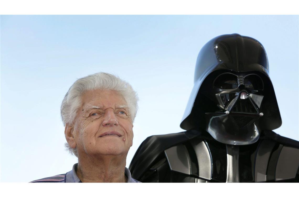 Darth Vaders Lichtschwert wird versteigert Darth Vaders Lichtschwert wird versteigert.