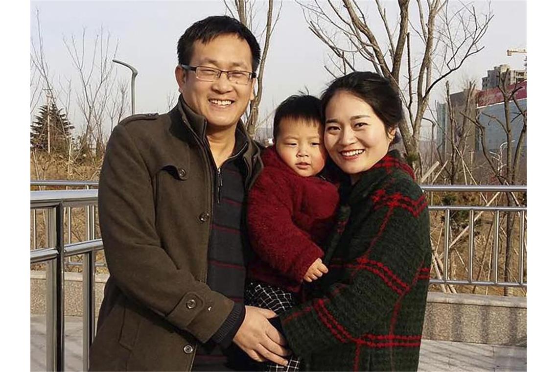 Das 2015 veröffentlichte Foto zeigt Wang Quanzhang und seine Frau Li Wenzu mit ihrem Sohn. Foto: Wang Quanxiu/Li Wenzu/AP/dpa