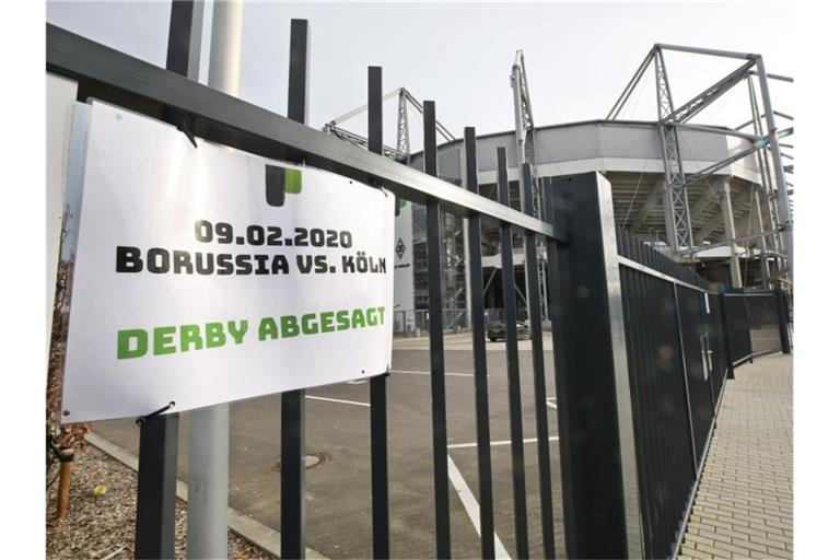 Das abgesagte Rhein-Derby wird im März nachgeholt. Foto: Roland Weihrauch/dpa