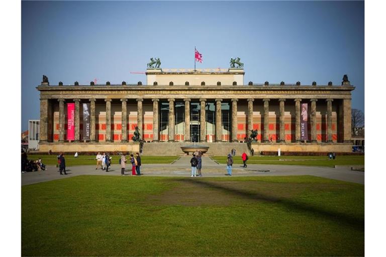 Das Alte Museum hinter dem Lustgarten auf der Berliner Museumsinsel. Foto: Jens Kalaene/dpa-Zentralbild/ZB