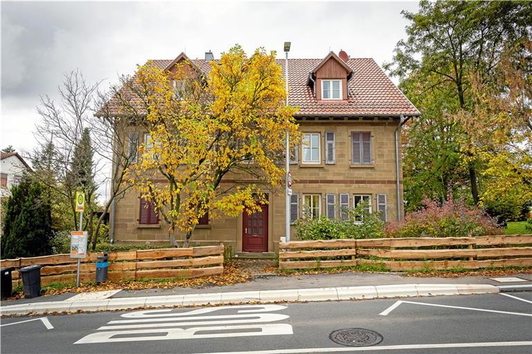 Das alte Pfarrhaus muss für seine zukünftige Nutzung saniert werden. Foto: Alexander Becher