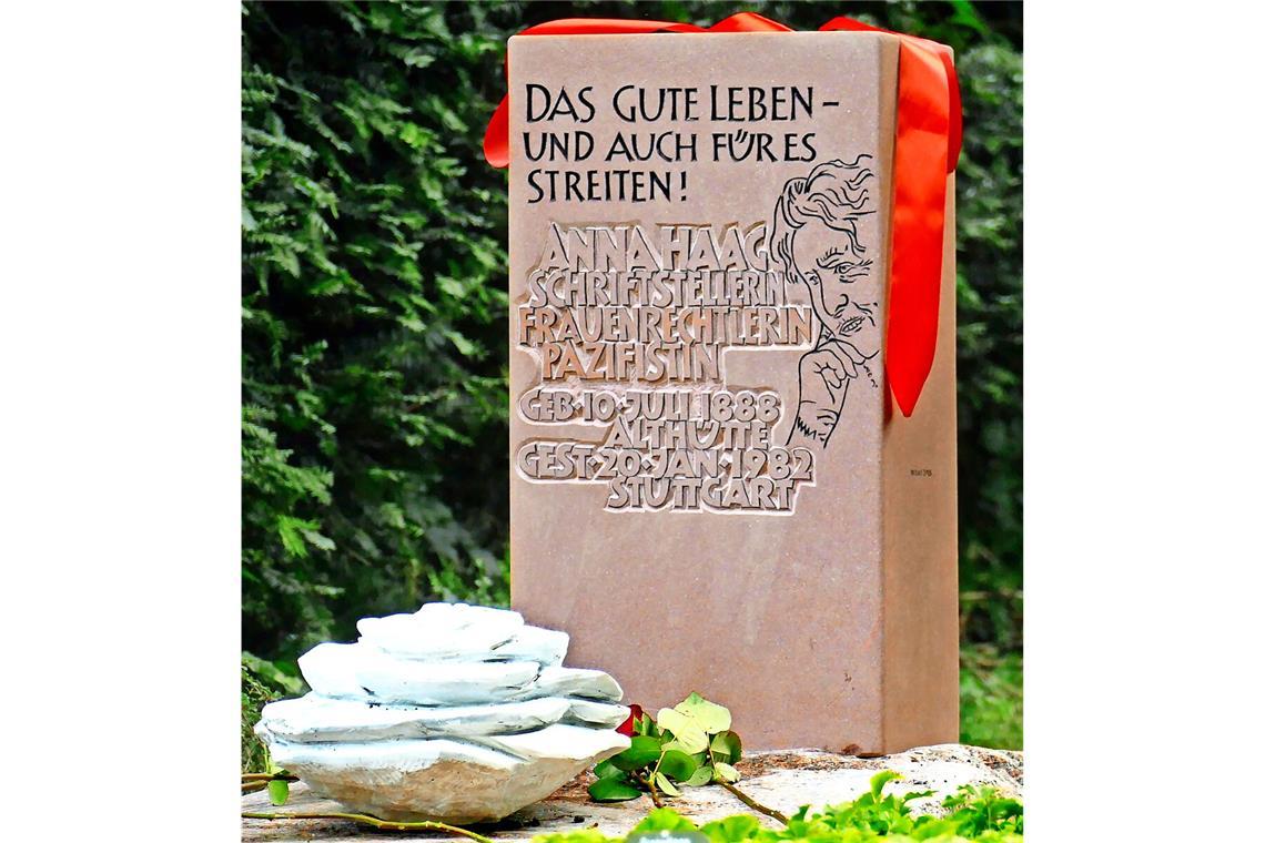 Denkmal für Anna Haag Das Anna-Haag-Denkmal auf dem Birkacher Friedhof wurde neu gestaltet.