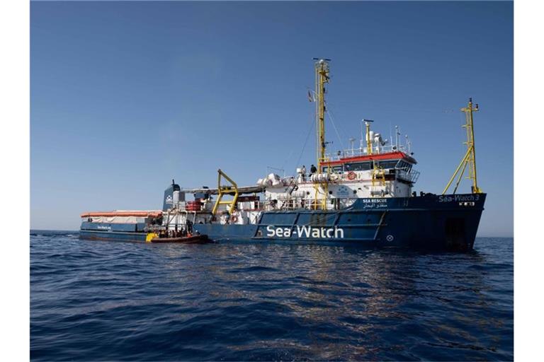 Das Archivfoto zeigt die „Sea-Watch 3“ auf dem Mittelmeer vor Libyen. Foto: --/Sea Watch e.V./dpa